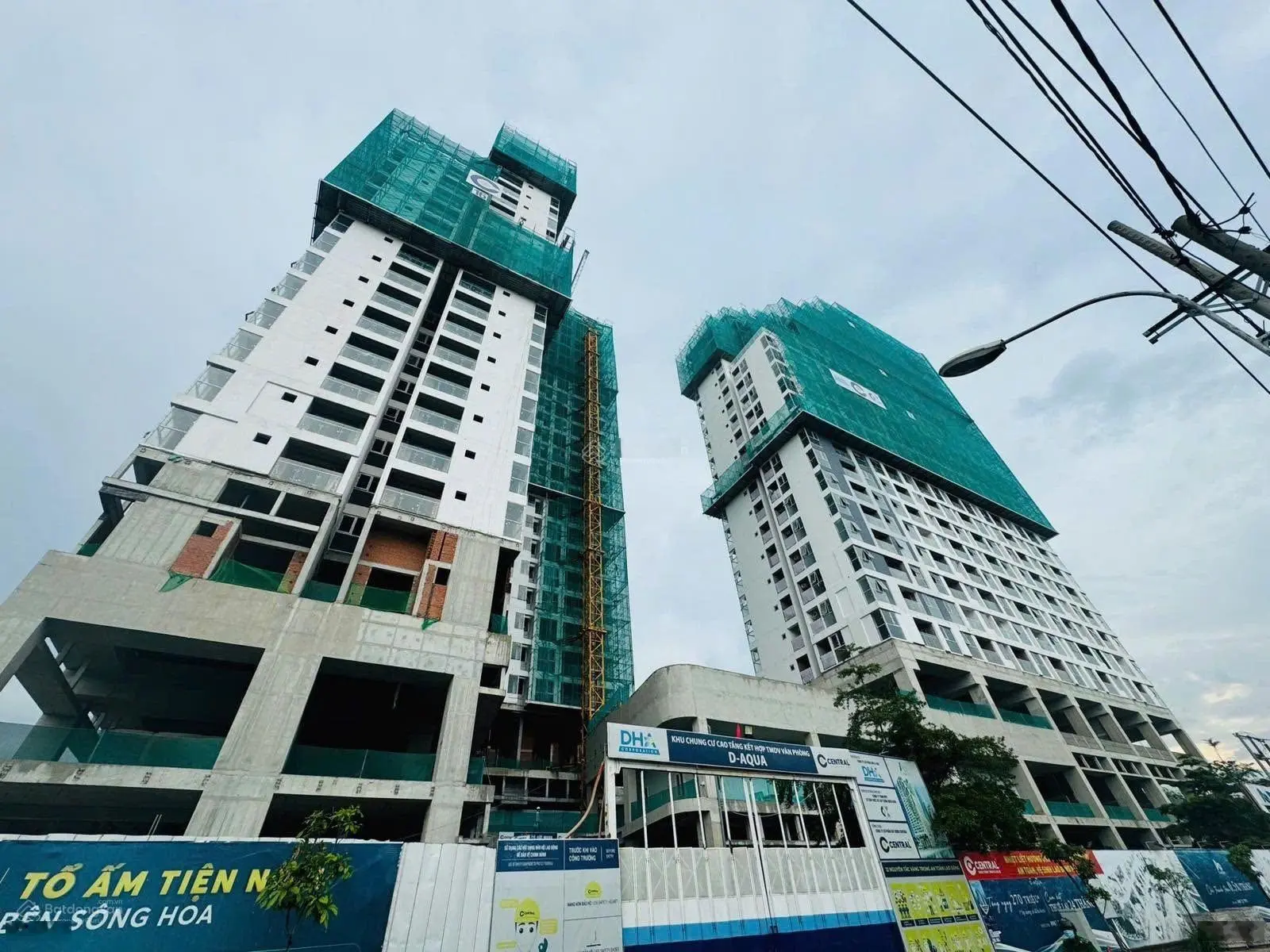 Tôi cần bán gấp căn hộ D-aqua quận 8 DT 31,2m2. Giá: 1,68 tỷ. Tầng cao thoáng. LH: 0908 644 *** Hương