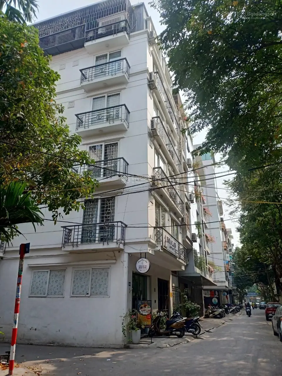 Bán nhà Trần Tử Bình, Nguyễn Phong Sắc Cầu Giấy, 72m2 nhỉnh 19 tỷ 24 chỗ ngủ trước cửa, mặt tiền 6m