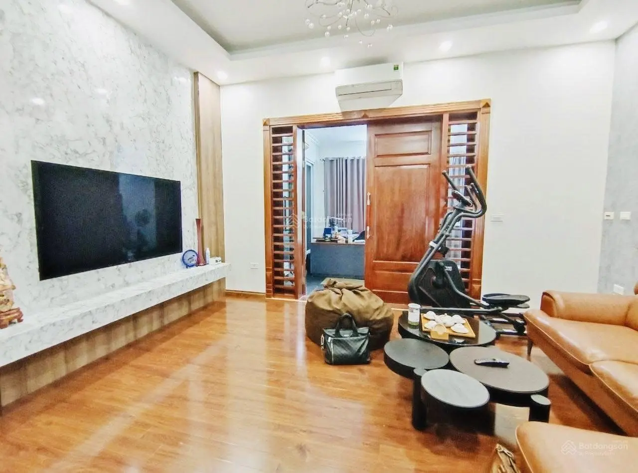 Bán Liền Kề sân vườn tại FaFim 19 Nguyễn Trãi - HN 95m2 -5 tầng, Mt: 5,5M ở hay KD đều hợp 36,5 tỷ