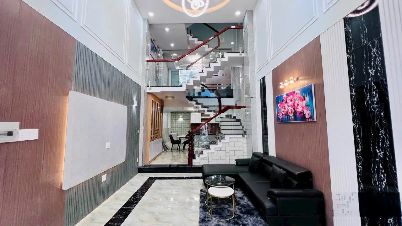 Tôi cần bán gấp căn nhà Nghĩa Phát, Tân Bình giá 3tỷ3/46,5m2. Đủ nội thất, Sổ hoàn công 1trệt2lầu
