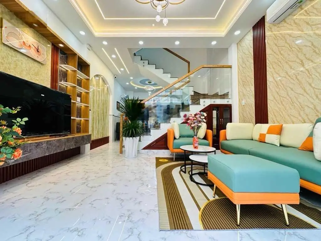 Nhà mới HXH Thống Nhất, 3 tầng, ngang lớn 4,6m, tặng full nội thất, vào ở ngay