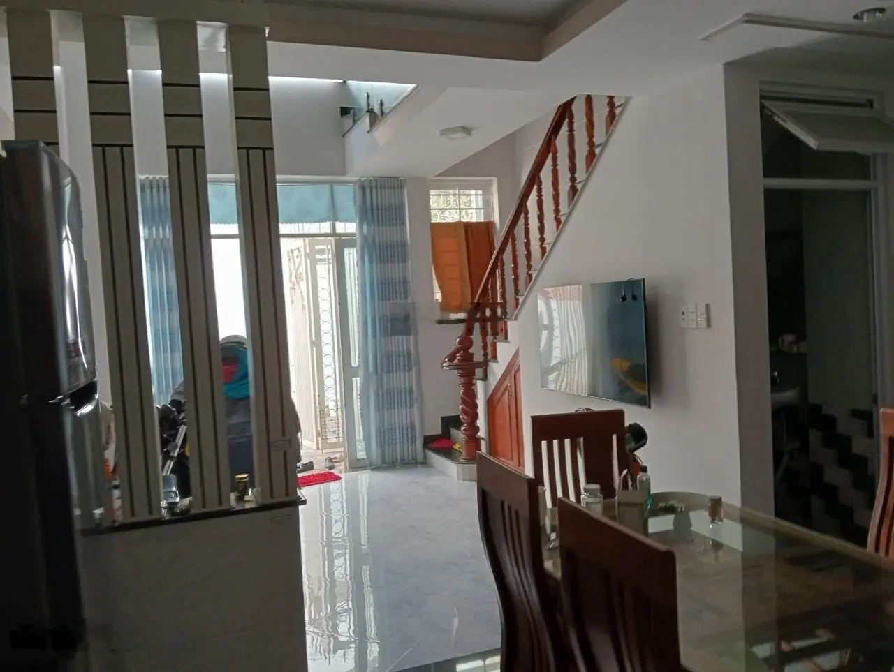 Giảm giá bán gấp nhà 1 trệt 1 lửng 2 lầu hẻm ô tô Phan Chu Trinh, 5.2 tỷ còn 4.65 tỷ, Đông Tứ trạch