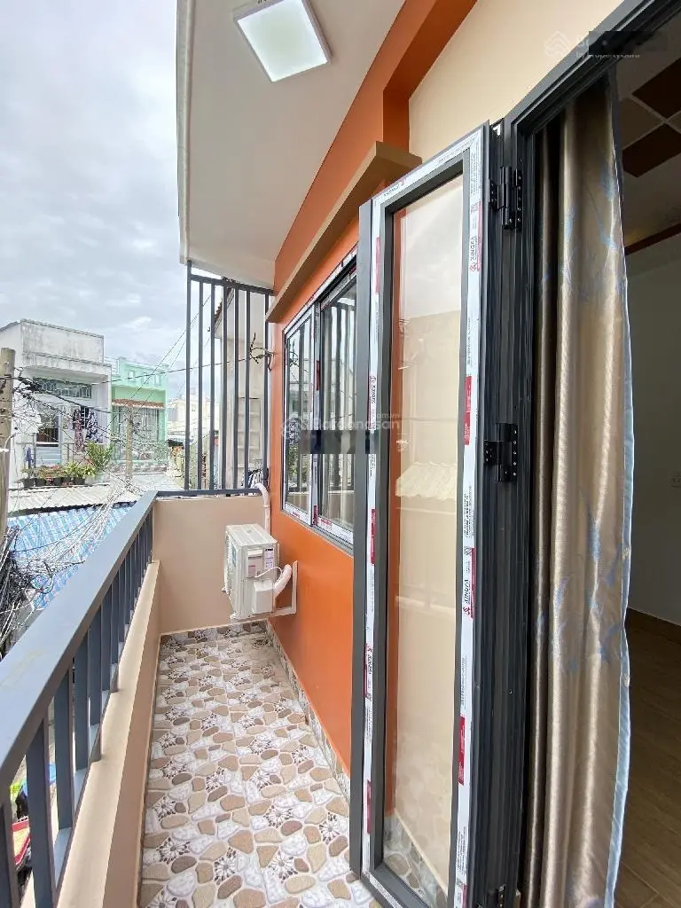 Bán nhà Vĩnh Khánh Quận 4 - 2 tỷ nhỉnh - 3 Tầng - nhà mới full nội thất
