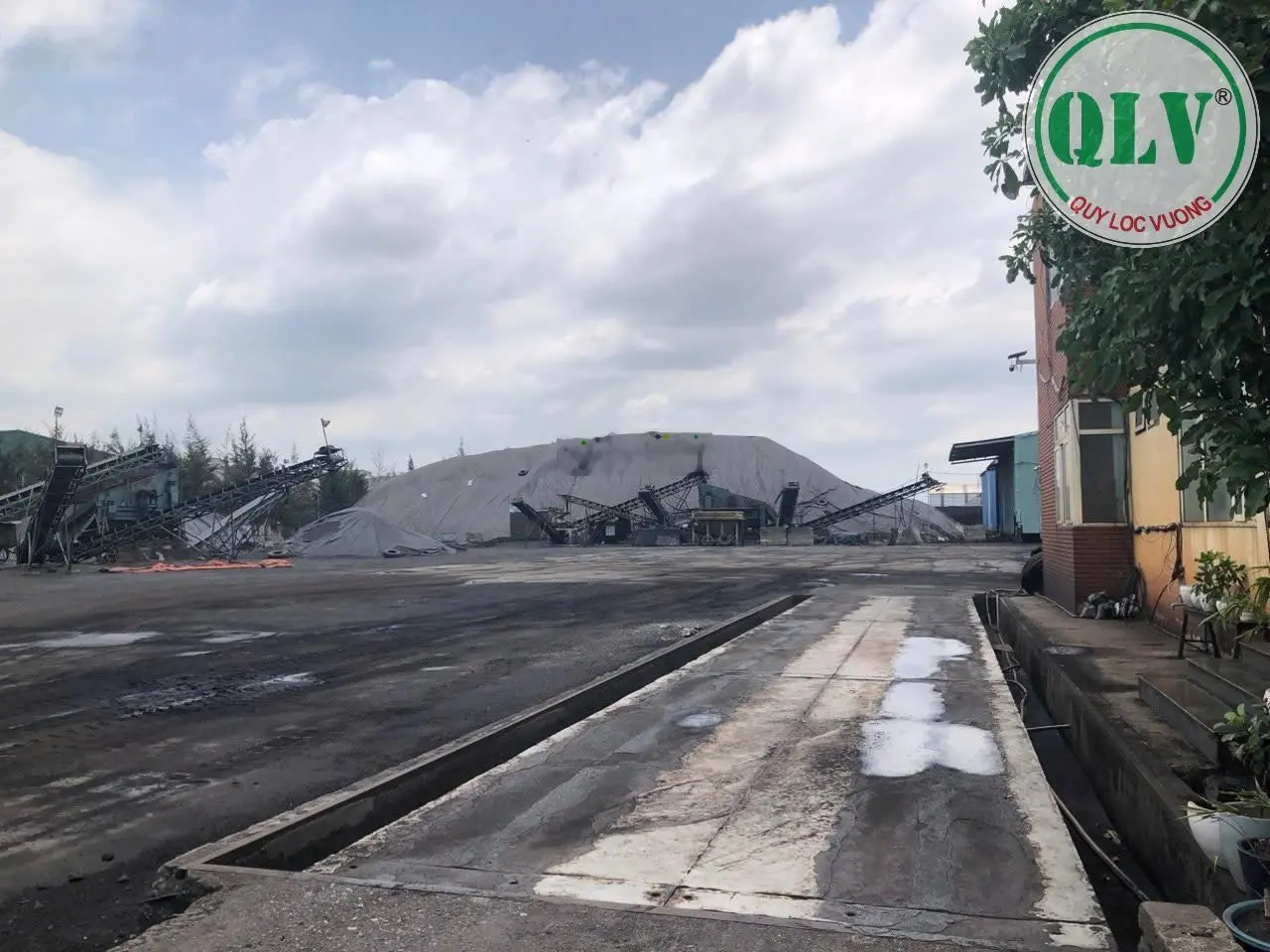 Bán hoặc Cho thuê kho bãi diện tích 2,2 ha sẵn xưởng 3.000 m2 tại Long Thành, Đồng Nai