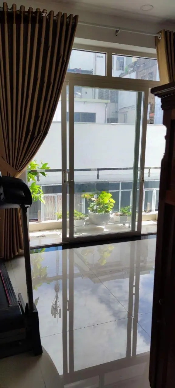 Chính chủ đứng bán siêu phẩm duy nhất gần chợ Hoà Bình, đường Bùi Hữu Nghĩa, 18,3 tỷ VND, 68m2