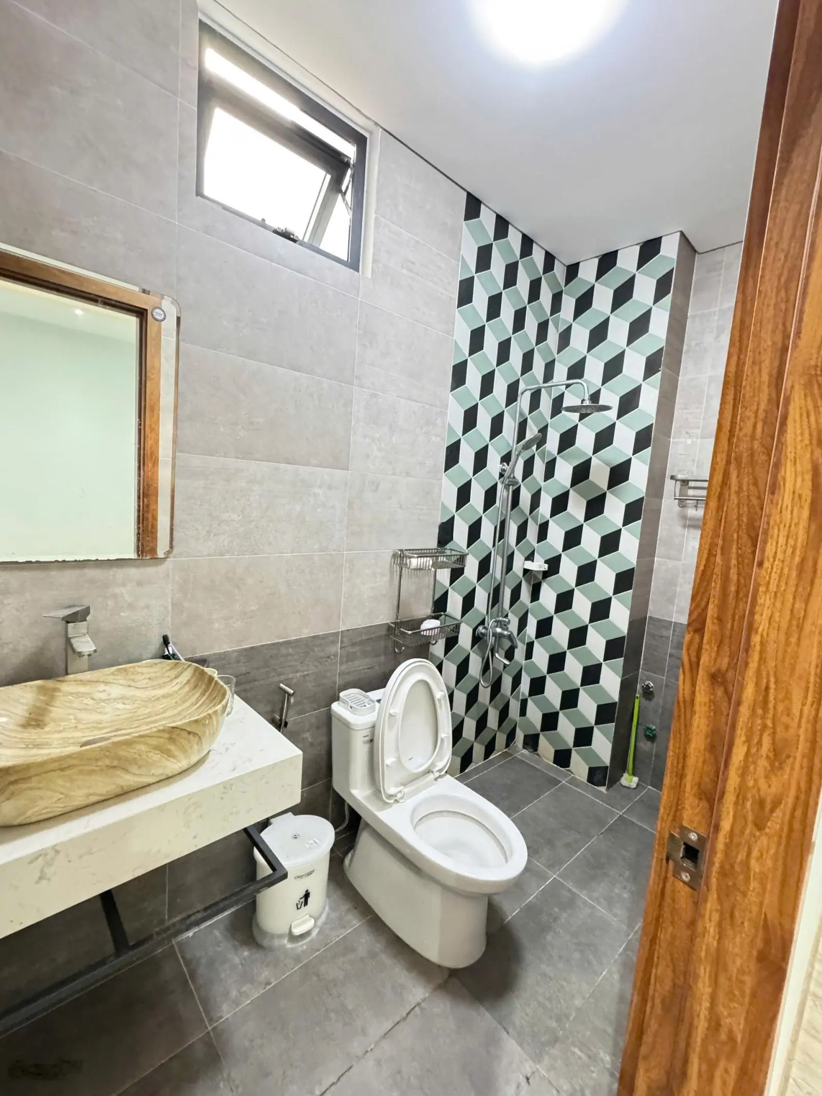 Chính chủ cần bán nhà 3 tầng đường Nguyễn Văn Thông - Hoà Xuân, Cẩm Lệ