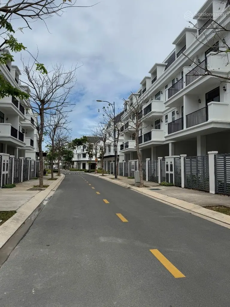 Lavida Bán Nhà Phố Ngang 5m Giá 5 tỷ450. Bao full thuế phí