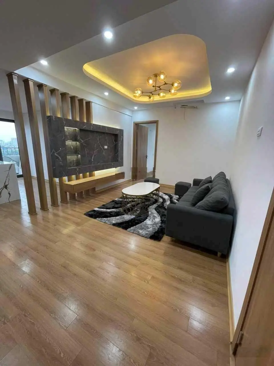 Em cần bán căn hộ Nơ1B Bán đảo Linh Đàm. DT 73m2 2PN 2VS. LH 0986 341 ***