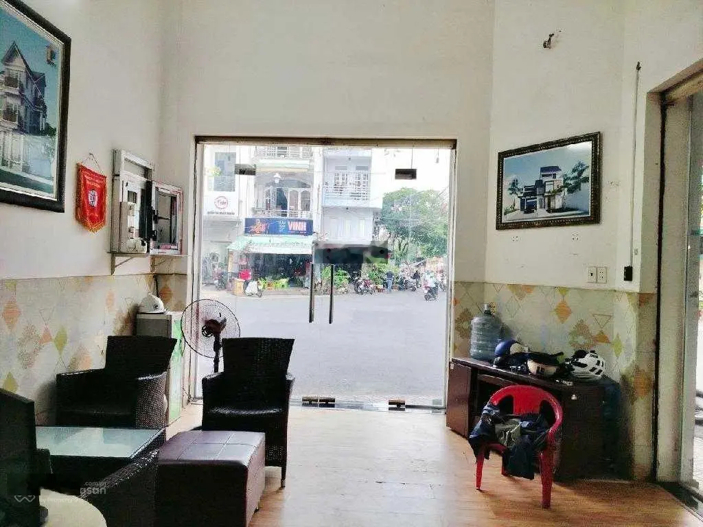 Nhà góc 2 mặt tiền đường 12m và 20m khu Bàu Cát, 5 tầng, đang cho thuê VP 30tr/tháng