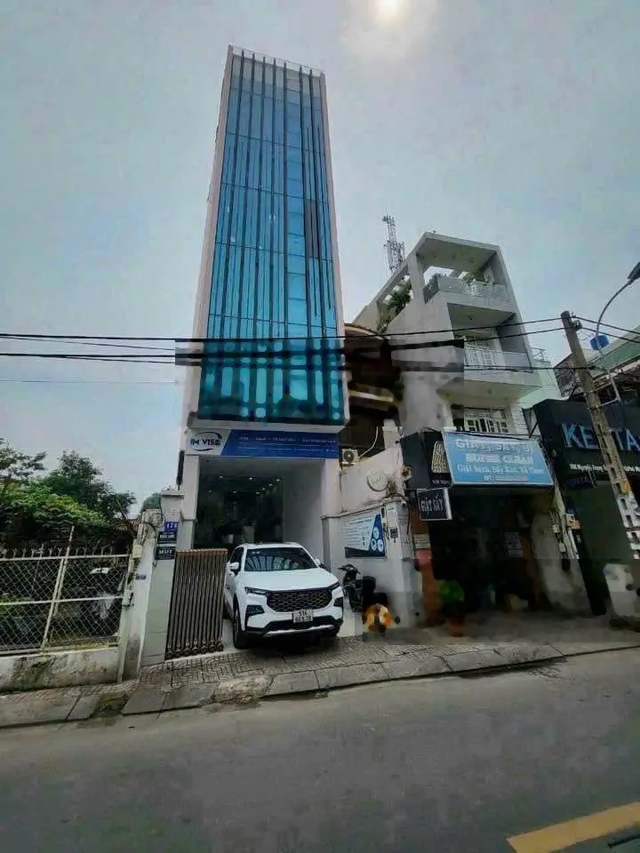 Bán toà nhà building mặt tiền Nguyễn Trọng Tuyển: 1 hầm 6 tầng sân thượng, nhà mới đẹp chỉ 36 tỷ TL