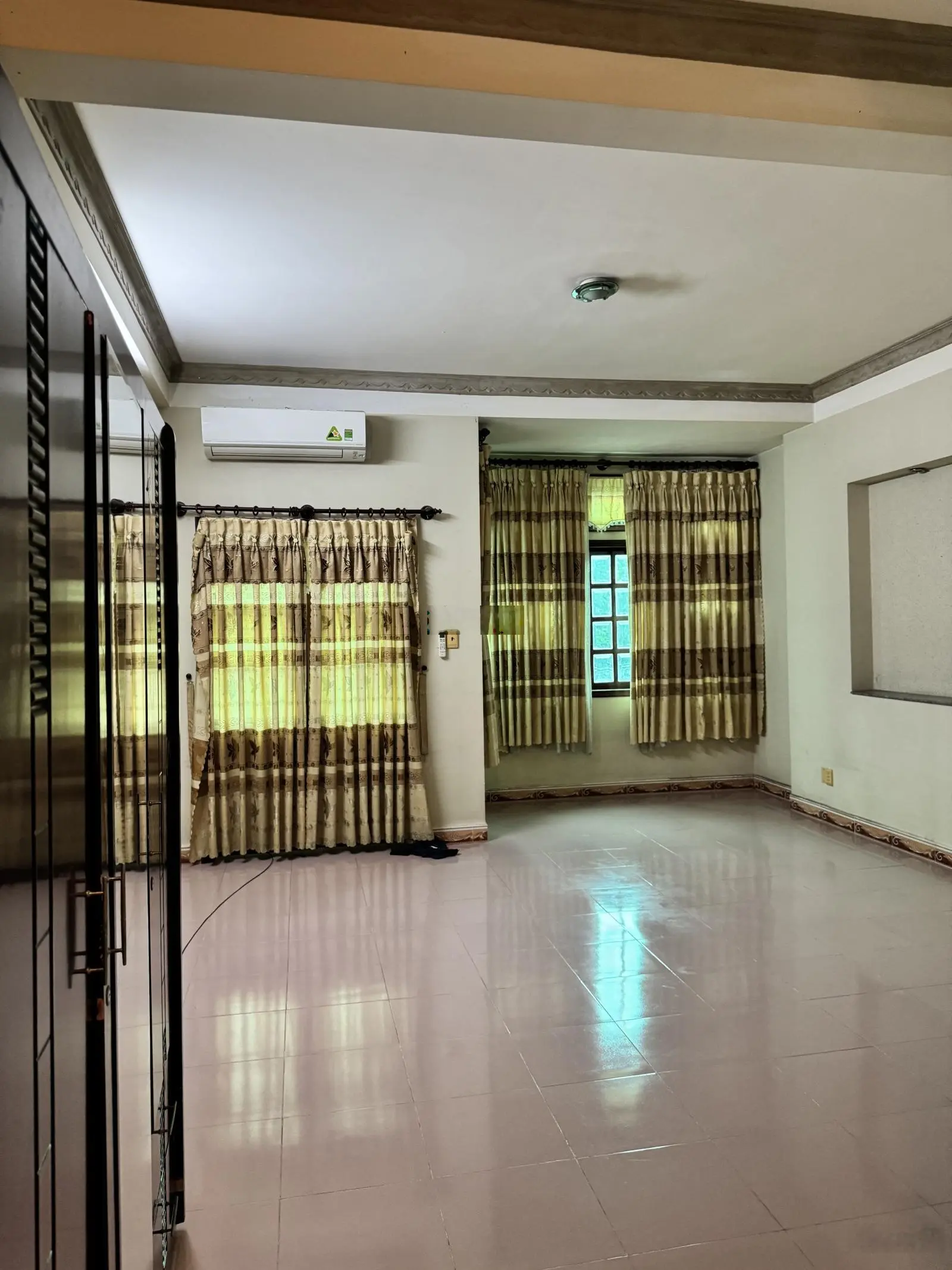 Chính chủ gửi bán căn nhà mặt tiền đường 49 phường bình trưng đông Q2. Tp thủ Đức