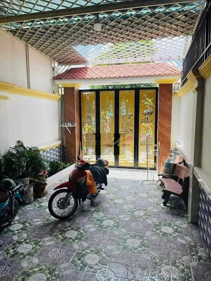 Bán nhà trêt lầu mặt tiền đ.trần quý cáp, dĩ an, dĩ an bình dương