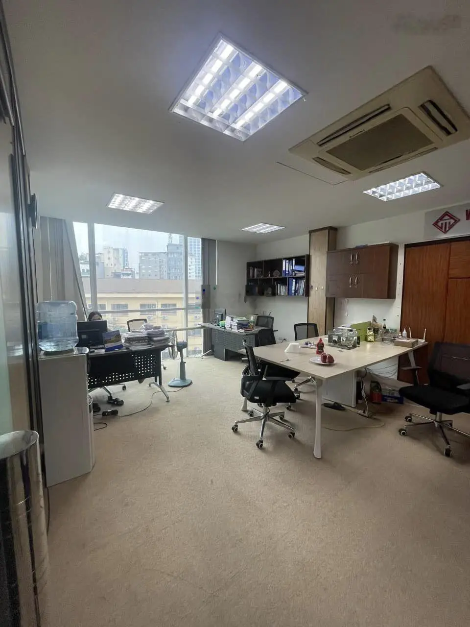 Thông tin chuẩn. Trung Hòa Cầu Giấy. DT 99m2x5T, ngõ 3 oto tránh đỗ, thông ra KDT. Giá chỉ 27.5 tỷ.