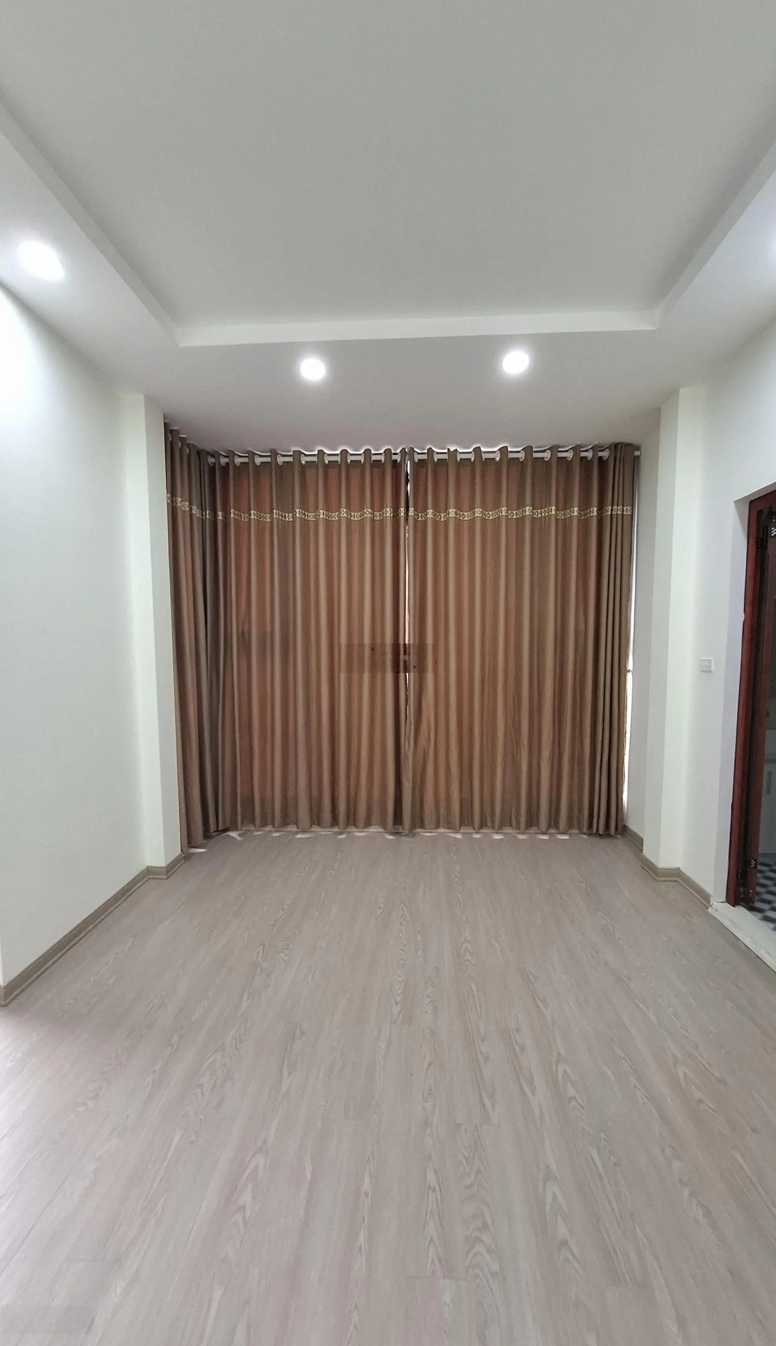 Bán nhà riêng đẹp, 4PN, 4WC tại Đê La Thành, Ba Đình, Hà Nội, 7 tỷ, 34m2