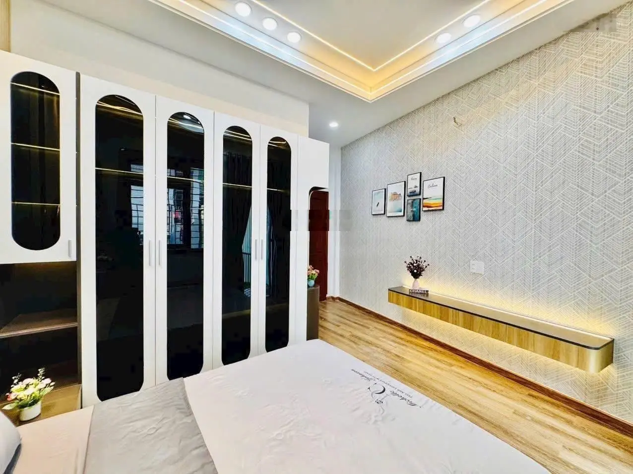 Bán nhà riêng tại Đất Thánh, 3,48 tỷ, 60m2, 4PN, 3WC, đẹp, nhiều tiện ích
