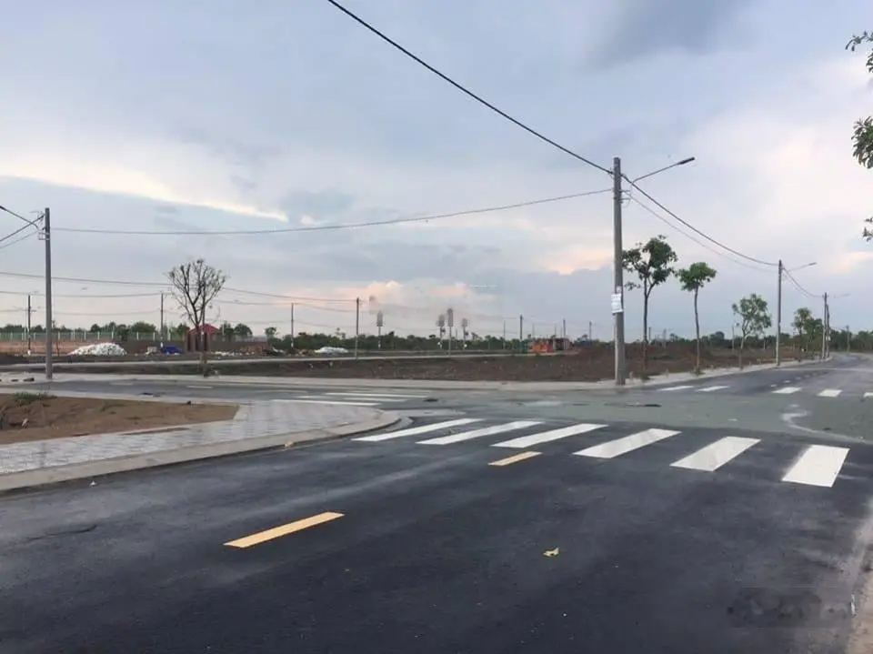 Duy nhất 1 lô đất biệt thự dự án Đảo Kim Cương đường Long Thuận, Quận 9. Gía bán 4 Tỷ 5 - DT 240m2
