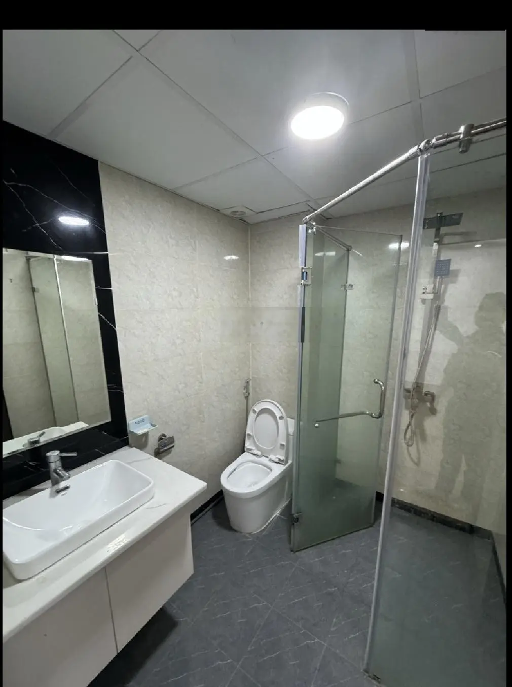 Nhà mới. Thiết kế hiện đại. Ở sướng sống chất