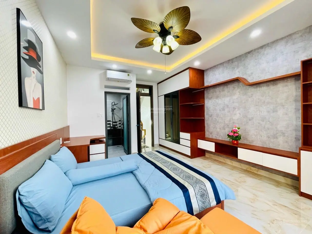 Siêu phẩm HXH CX Chu Văn An DT: 4.2x18m KC: 4 lầu giá: 11 tỷ TL HDT: 45tr/tháng