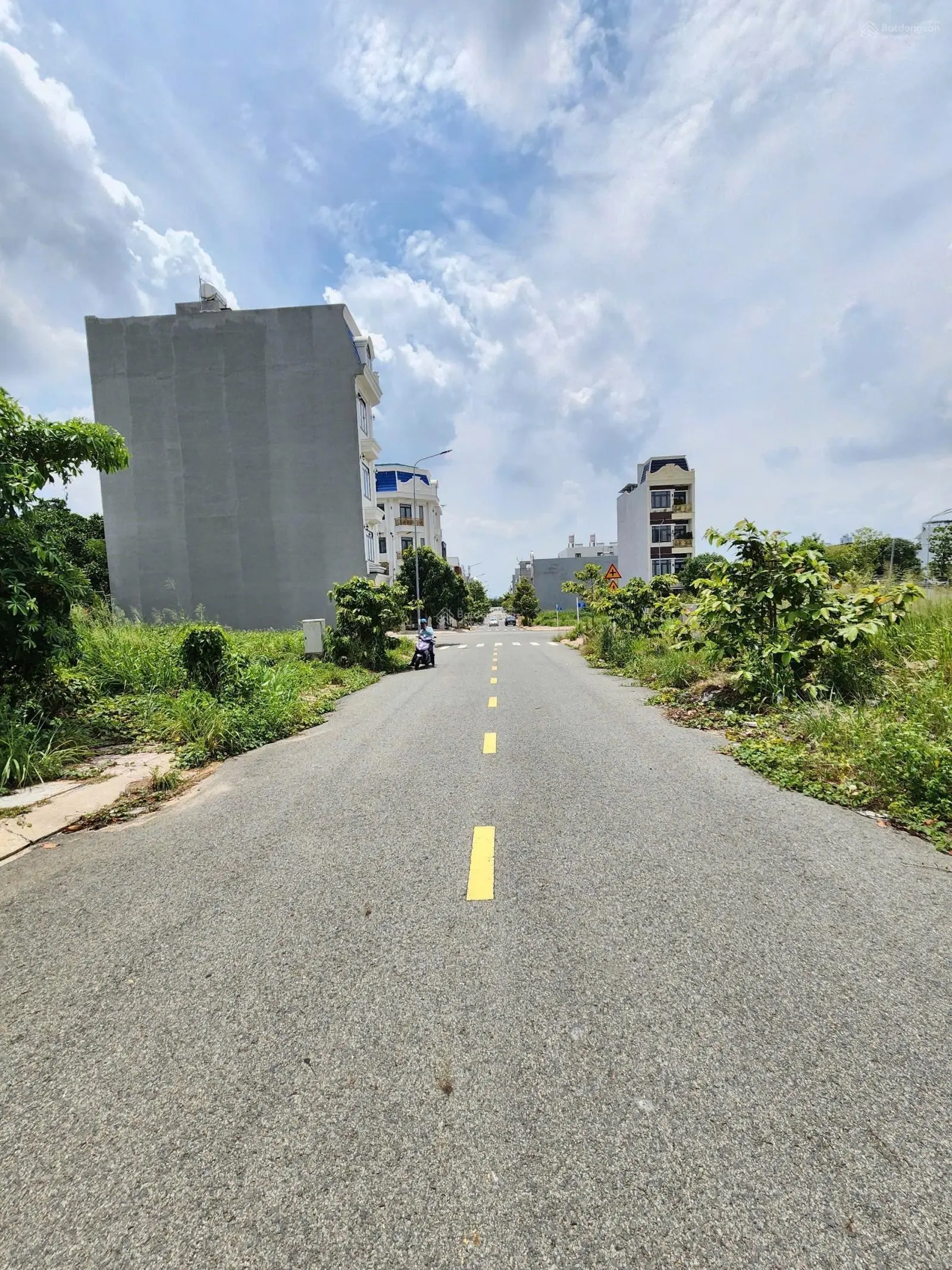 Quá Rẻ , Giá Tuyệt Chủng ! Đất KDC Phú Hồng Thịnh 10