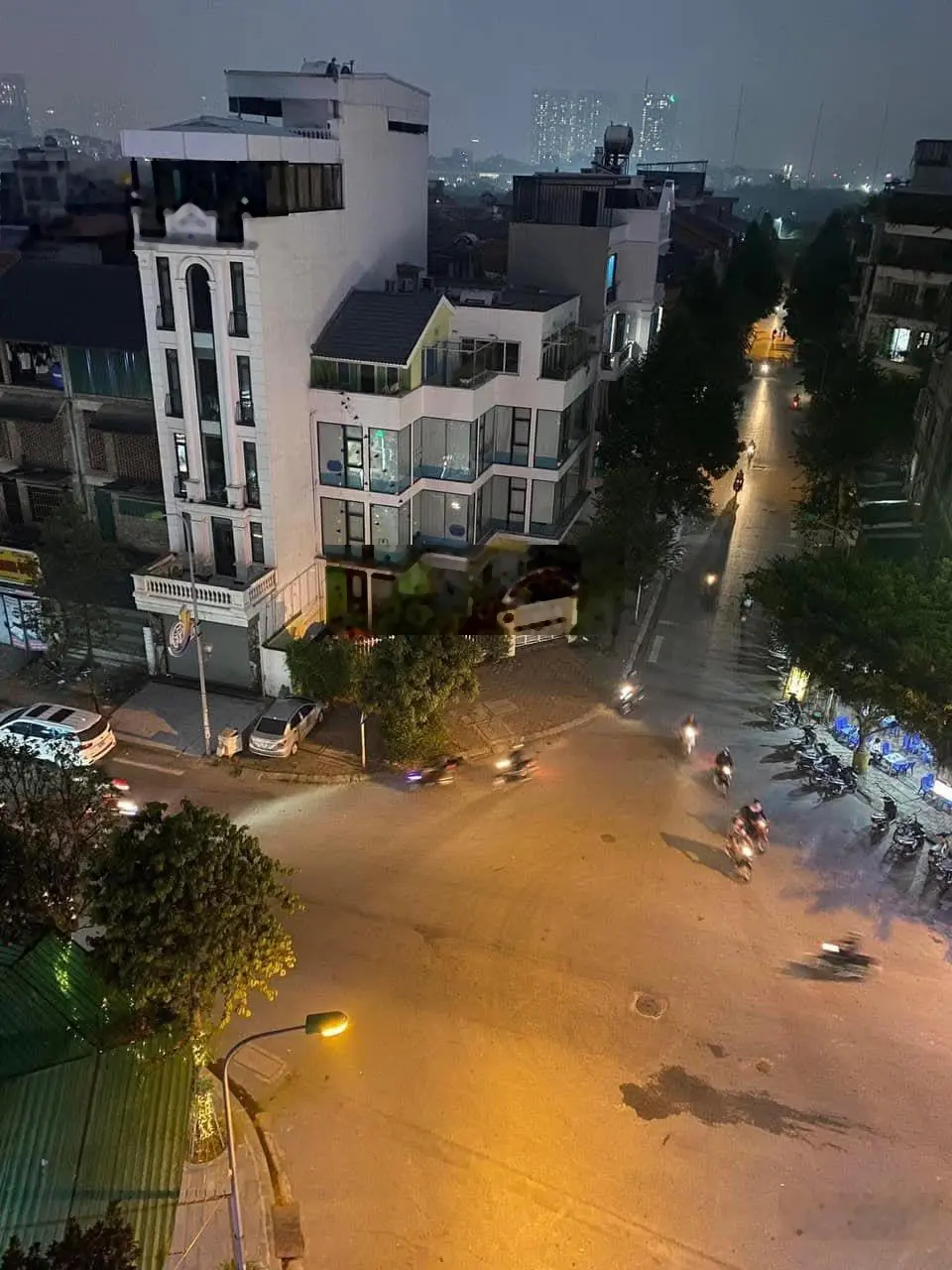 Bán nhà mặt phố Chiến Thắng, Văn Quán 100m2, 7 tầng. Thang máy - Lô góc giá 24.8 tỷ