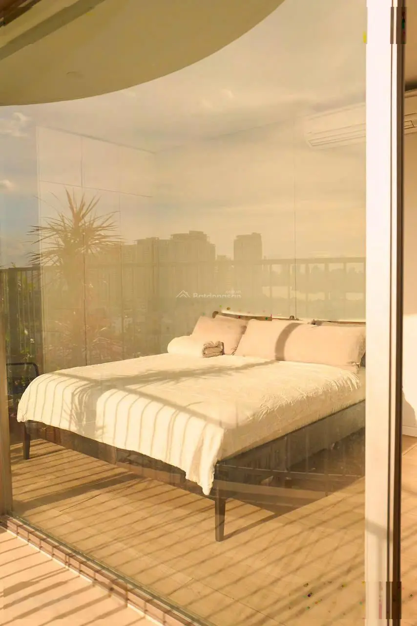 Cần bán căn hộ Waterina Suites 3PN, diện tích 155m2, full nội thất decor đẹp, giá 11,5 tỷ