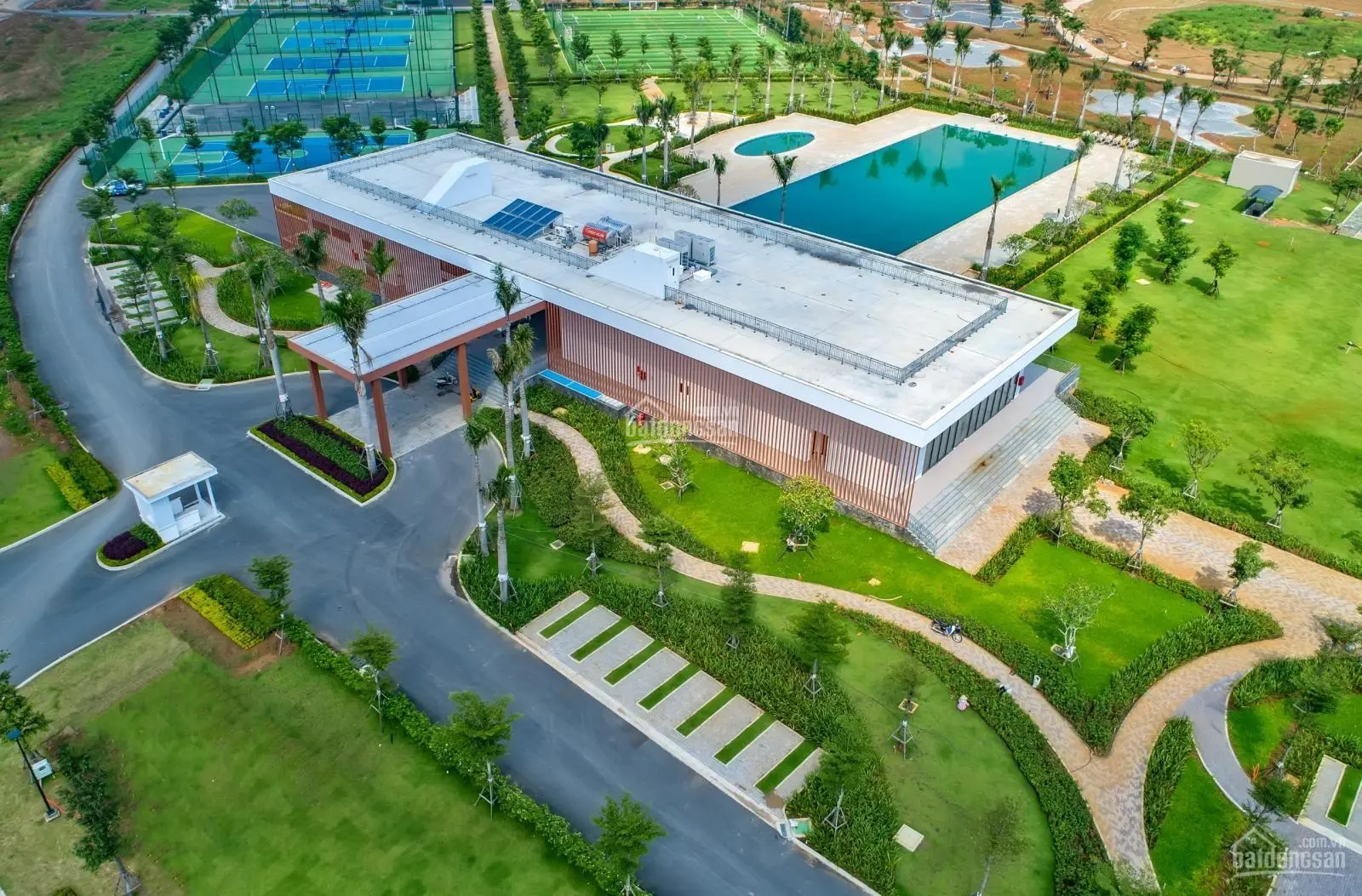 Bán nhà phố vườn tại Waterpoint giá tốt nhất. 1 trệt 1 lầu giá 3.190tỷ, 1 trệt 2 lầu giá 3.65tỷ