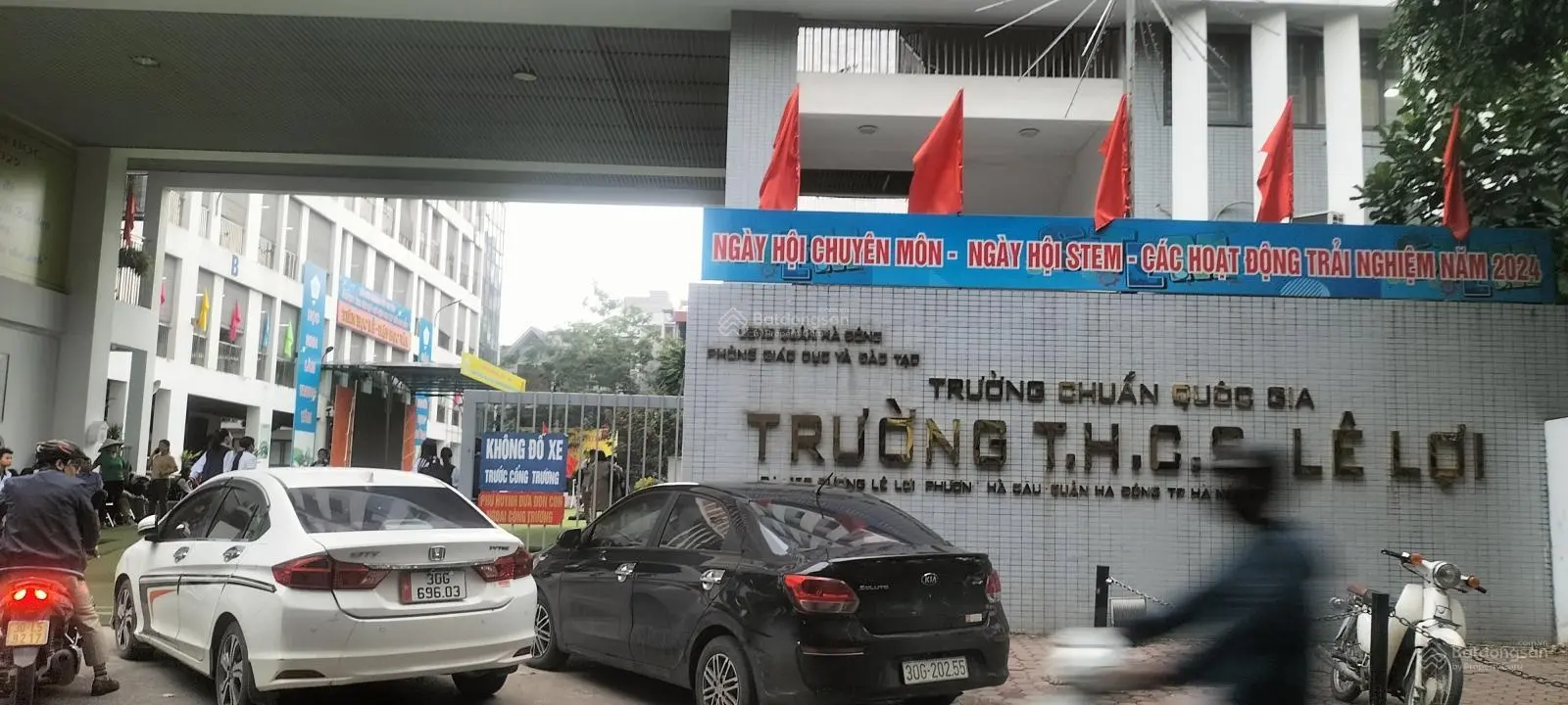 Siêu mẫu Bà Triệu,Hà Đông Dt45m², 5 tầng, giá 7.1tỷ. Thang máy,Tặng full nội thất rất đẹp.