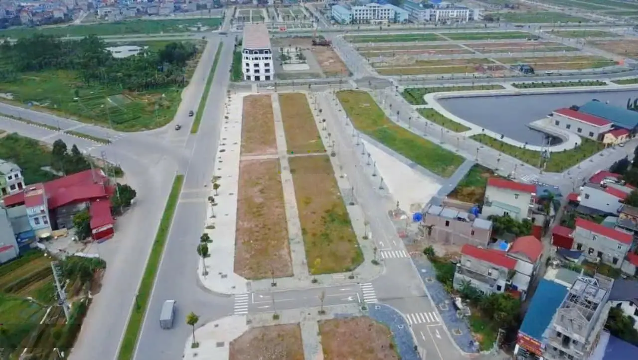 Bán lô đất mặt đường Trường Chinh, gần ngay ngã 6 Tp. Bắc Giang