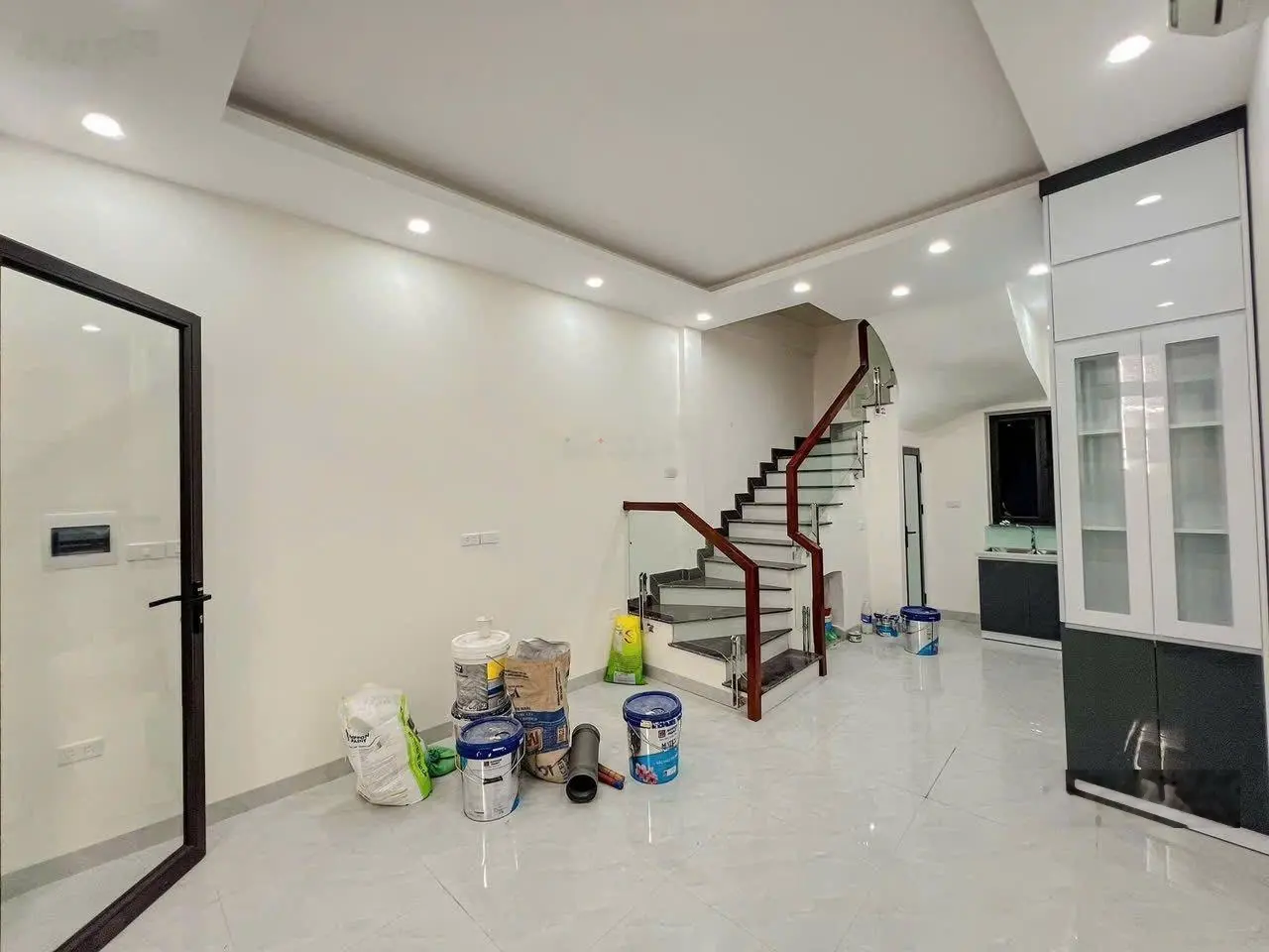 Hà đông ô tô đỗ cửa - sát phố - nhà đẹp - ở ngay - - dt 35 m -4 tầng -mt 3.5 - giá :7.2 tỷ