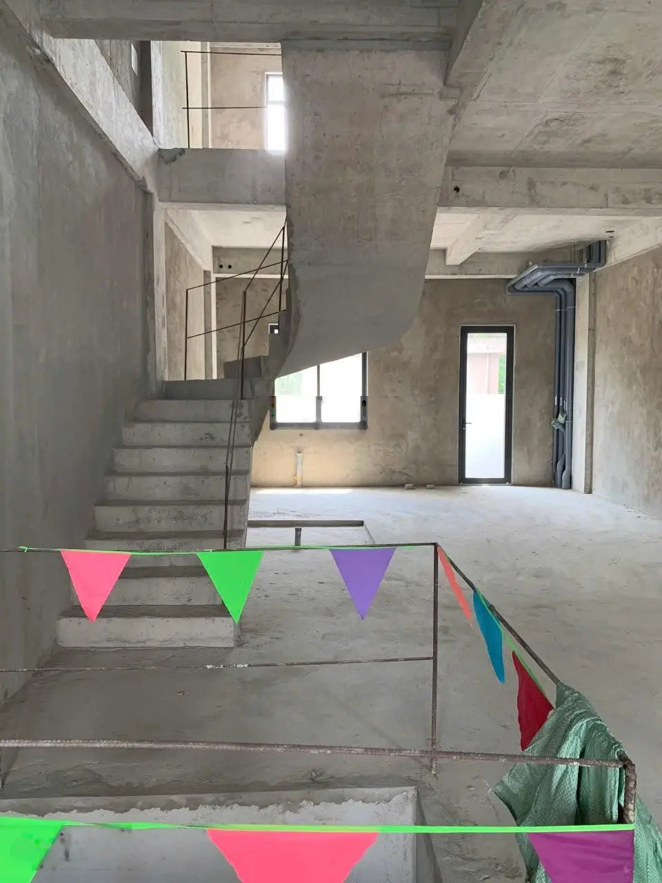Bán giá tốt căn liên kế 6x20m, Amelie Villa, 1 trệt 3 lầu, giá chỉ 11.4 tỷ. Call: 0933 784 *** Hiền