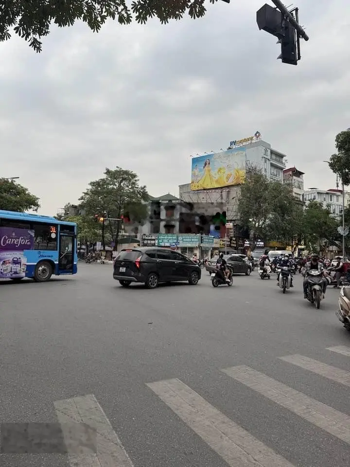 Tòa văn phòng Lê Thanh Nghị - ô tô đỗ cửa - 6 tầng 1 hầm - thang máy nhập khẩu - nhỉnh 27 tỷ