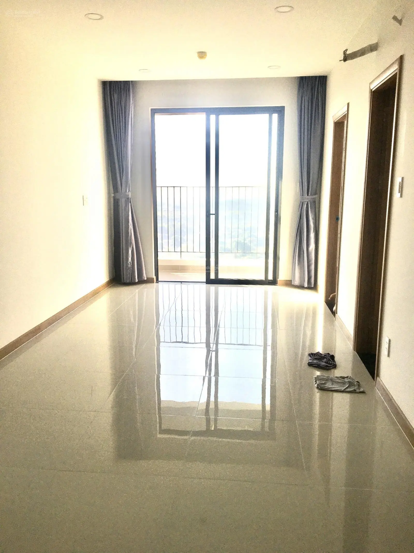 Sang nhượng căn Bccons 51m2 2 phòng ngủ + 2WC full nội thất, view tuyệt đẹp, đang cho thuê giá cao.