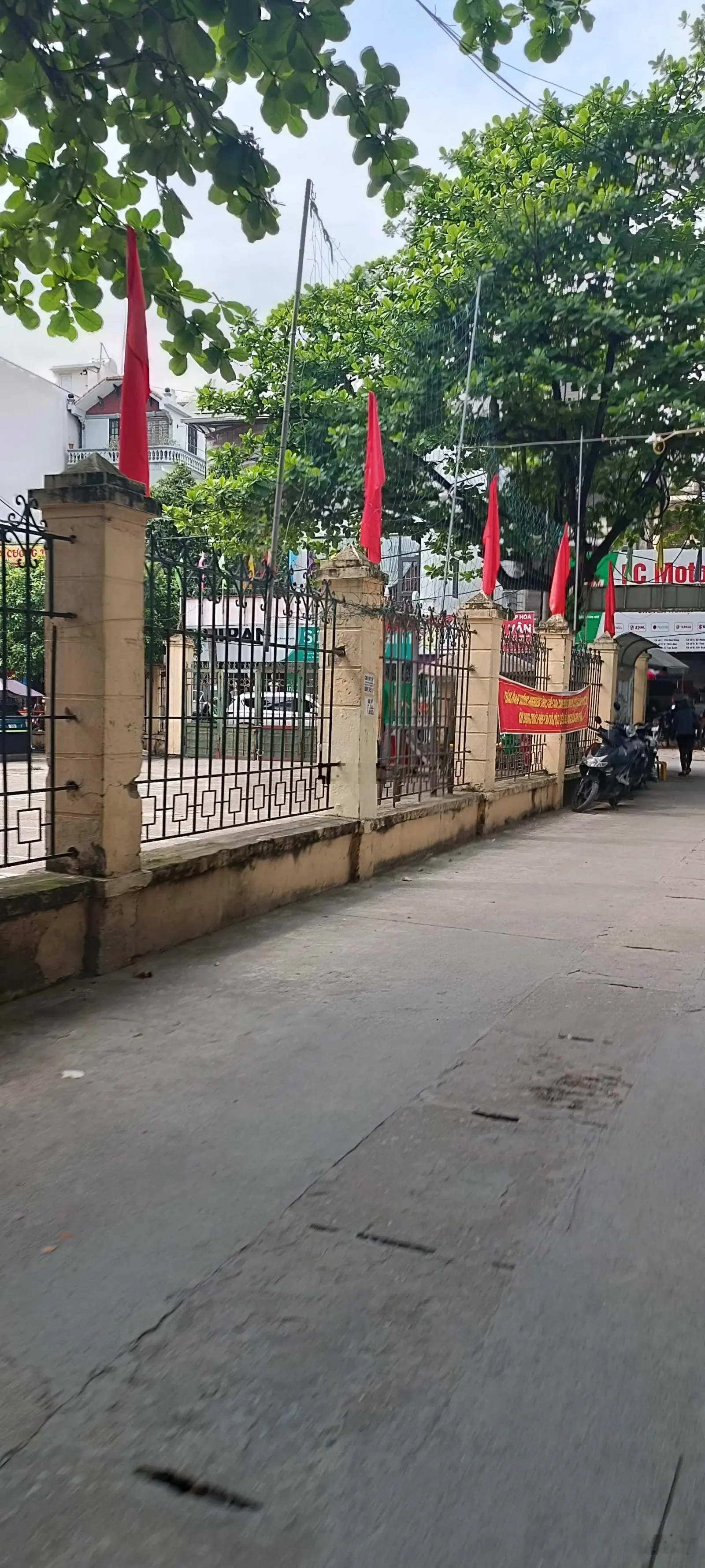 Bán nhà ngõ 117 Xuân Đỉnh, Xuân Tảo diện tích 75m2 vị trí ô tô vào đất, thông. LH em gái 0362 889 ***