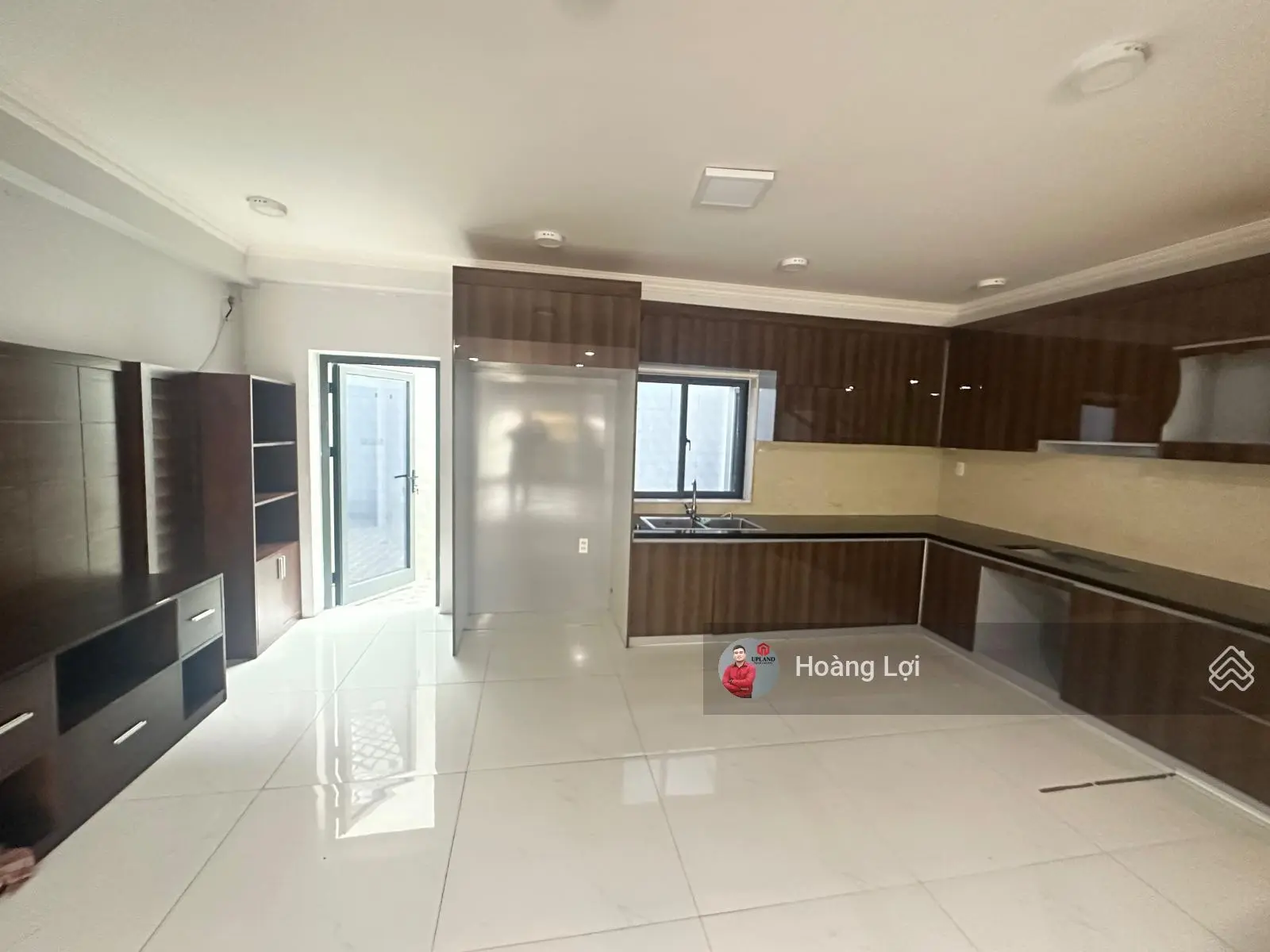 Bán nhà mặt tiền 95 đường Số 1, KDCVL, BHHB. DT: 6 - 17m 5Lầu Có Hầm 10.3tỷ