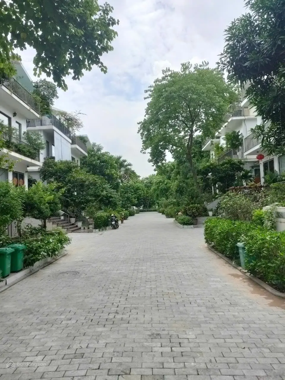 Bán biệt thự Khai Sơn Hill 1, KĐT KHai Sơn Hill, DT 314m2, vị trí đẹp căn góc, giá TT