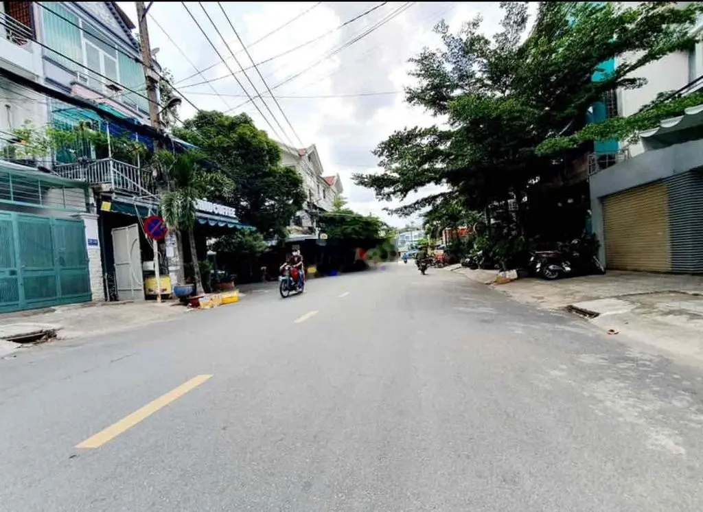 Bán nhà HXH ngay tenis hoàng long Căn Góc 2MT Lê Đức Thọ p7 ,