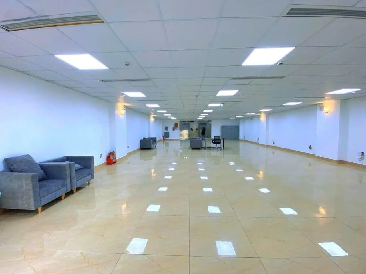 Cực hiếm, siêu vip, bán nhà mặt phố Hoàng Cầu, Đống Đa, mặt tiền quyền lực, 250m2,9 tầng, thang máy