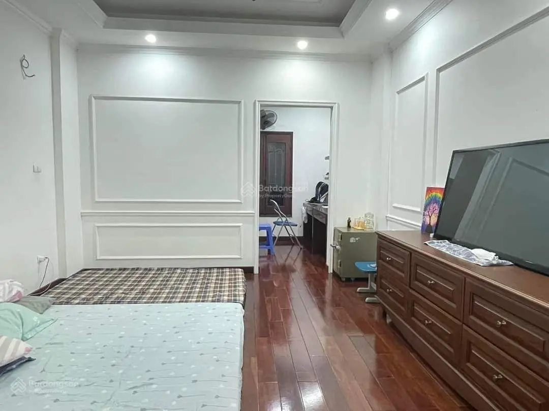 Bán nhà Liễu Giai Quần Ngựa, phân lô ôtô tránh - vỉa hè - nhà đẹp thang máy - 70m2*6T*MT 4m * 24 tỷ