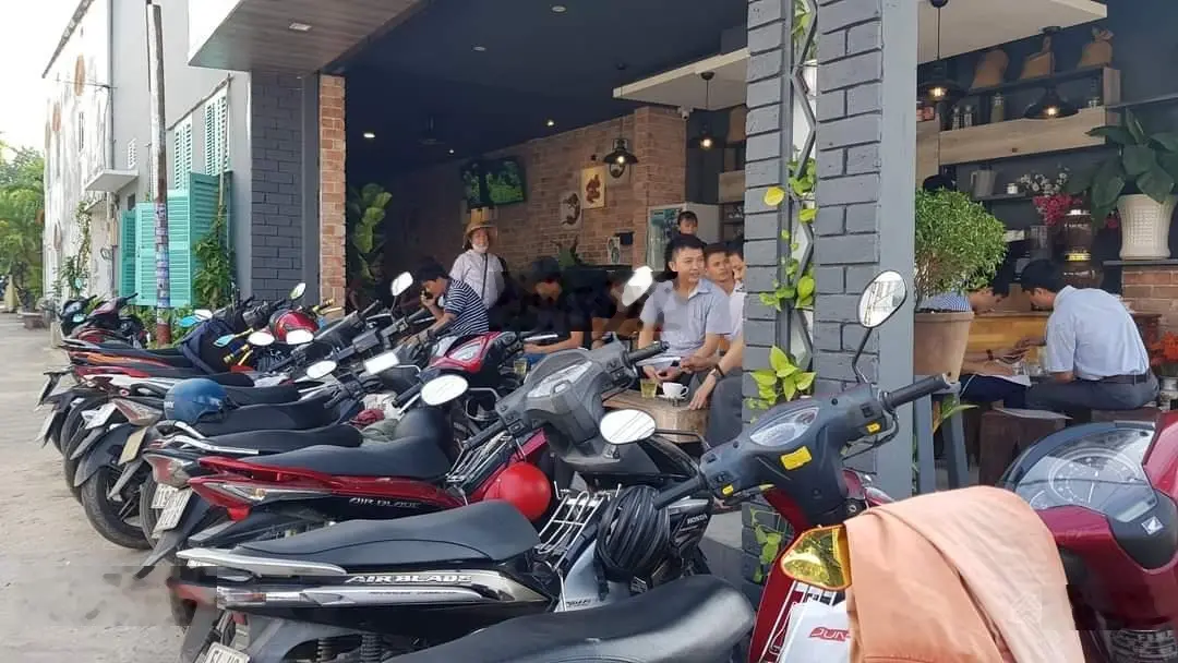 Bán căn nhà 2 mặt tiền Nguyễn Văn Tăng vị trí đắc địa, kinh doanh sầm uất. DTSD 300m2