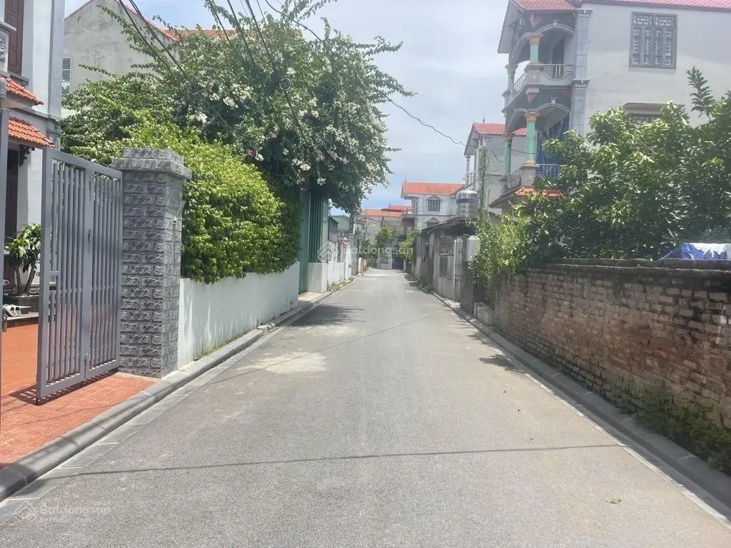 Giá 2,7 tỷ, 41m2 đất, ô tô đỗ cửa, ngõ Độc Lập - Cự Khối Long Biên