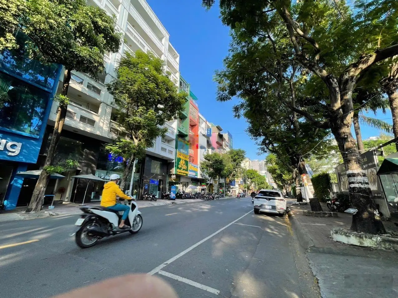 Nhà rẻ Q.10 - HXH thông Cao Thắng - 7 tầng có hầm - 67m2, ngang 6m doanh thu cao