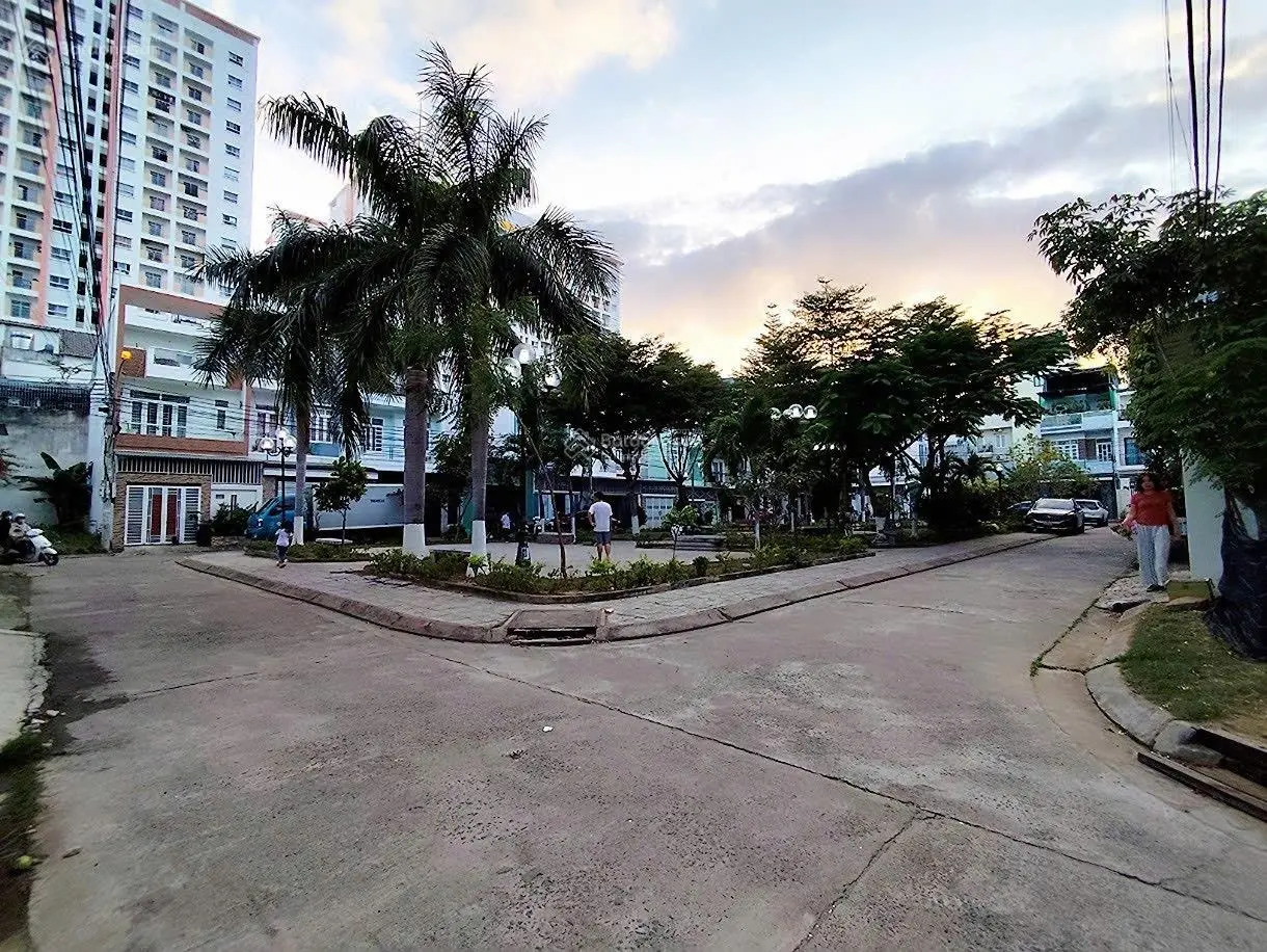 Toà căn hộ hẻm điện biên phủ / vĩnh hoà / nha trang ( view công viên - gần ngay trường cao đẳng dl
