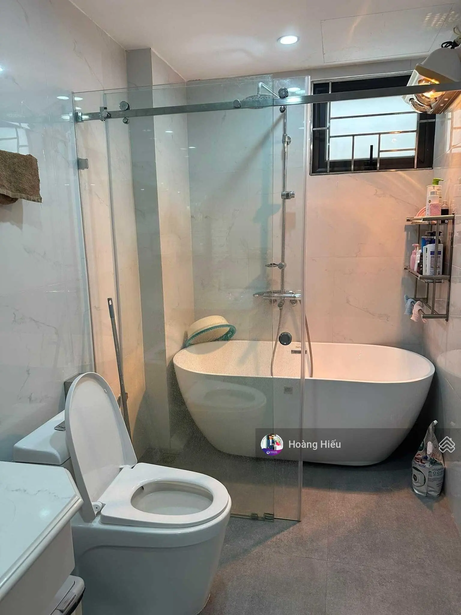 Cực kì đẹp! Nhà Cầu Giấy, ngõ to như phố, ô tô gần, 3 mặt thoáng, tặng nội thất 50m2, 5 tầng