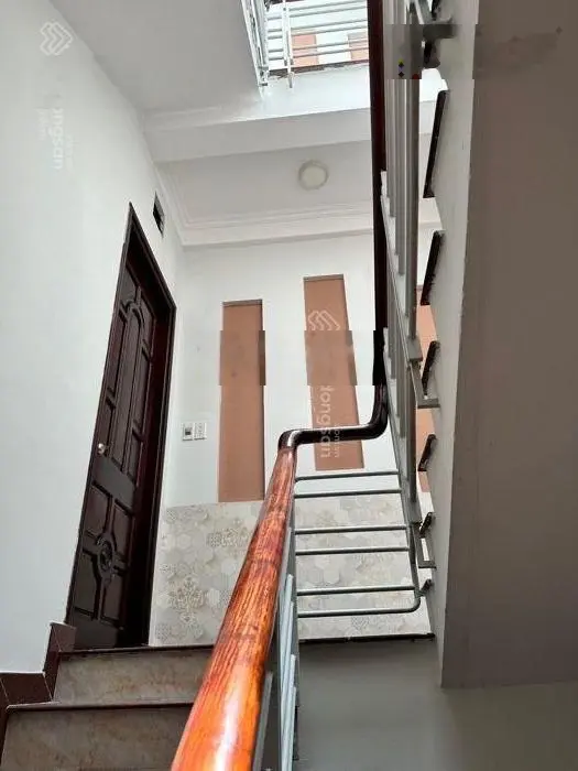 Nhà 4 tầng, mặt tiền đường Nguyễn Văn Quá, 4mx24m. Gần công viên Cây Sộp