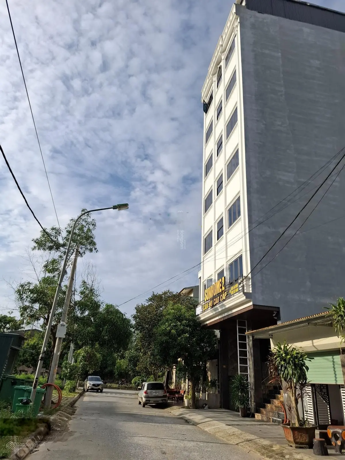 Bán lô đất vip 200m2, mặt tiền 8m vị trí trung tâm Hòa lạc, dân trí cao, kinh doanh tốt