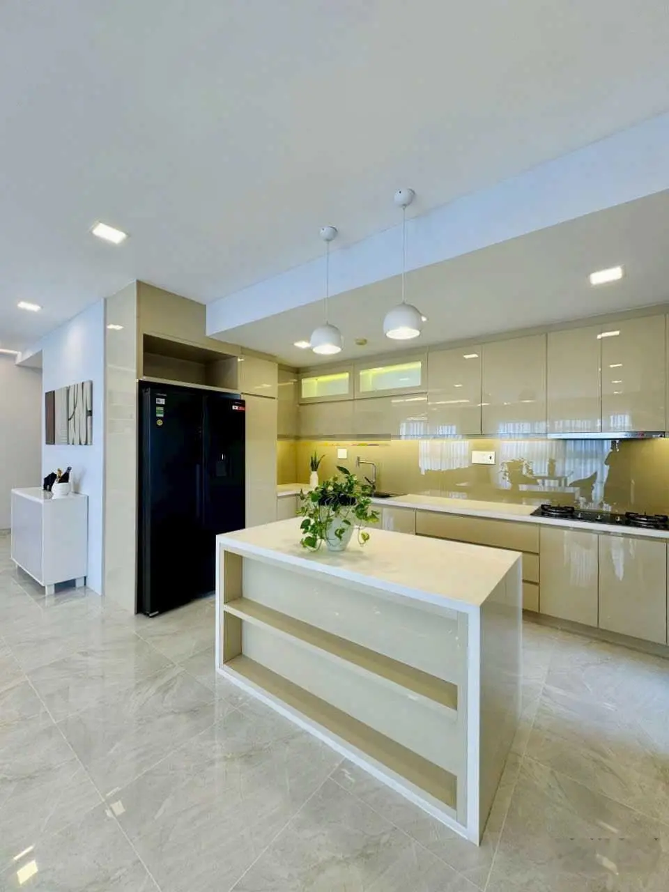 Bán nhanh CH Happy Valley PMH 100m2, 135m2, 3PN giá từ 6.8 tỷ, 8.8 tỷ. LH 0933 233 *** Ngọc Hân
