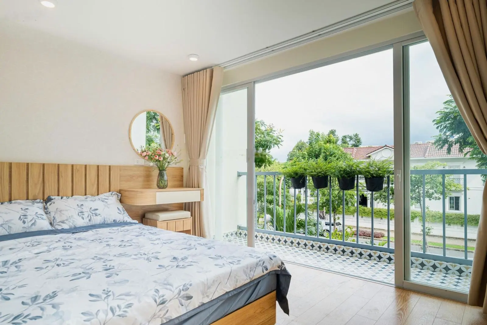 Bán căn hộ Duplex Mỹ Cảnh 3 phòng ngủ, 116m2, nhà đẹp full nội thất