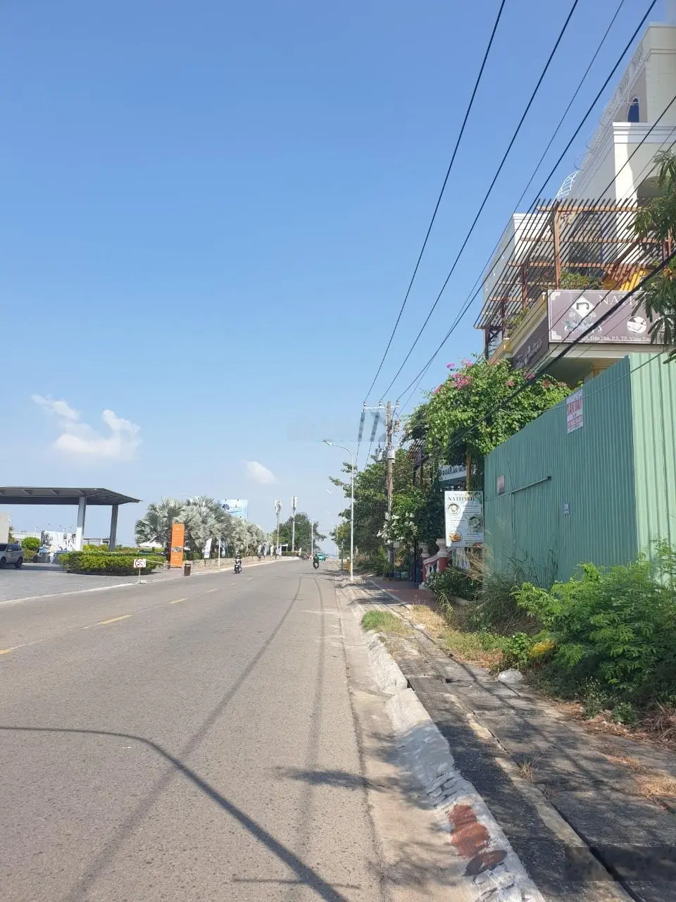 Chính chủ cần bán lô đất 1250m2 có thổ lưng tựa núi mặt hướng khu Marina tại 220 Trần Phú, Vũng Tàu