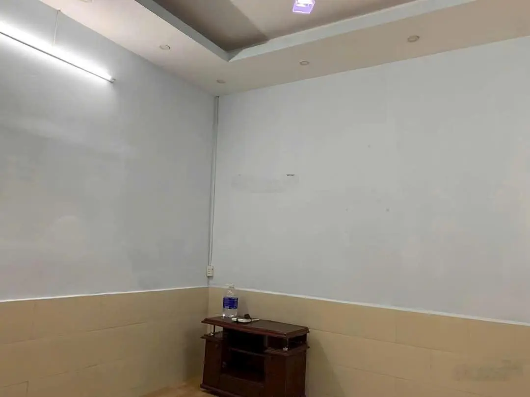 Nhà trệt lửng 3 phòng ngủ. Sổ hồng sạch đẹp. Gần chợ hiệp bình-phạm văn đồng. Hiệp bình chánh