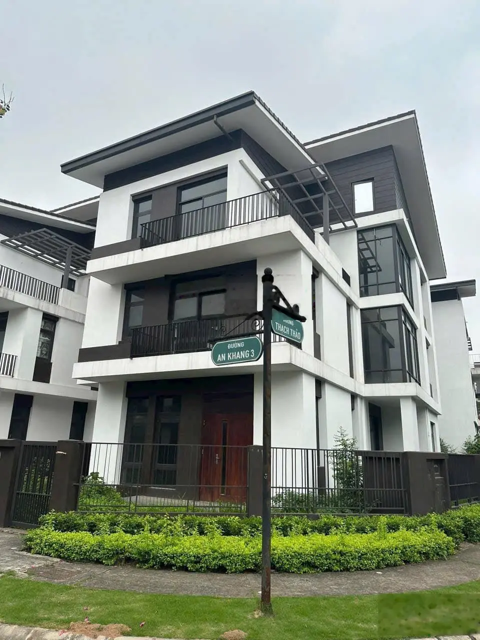 Bán biệt thự đơn lập căn góc tại hà đô charm villas, giá siêu hời 155 triệu / m2, diện tích 300m2